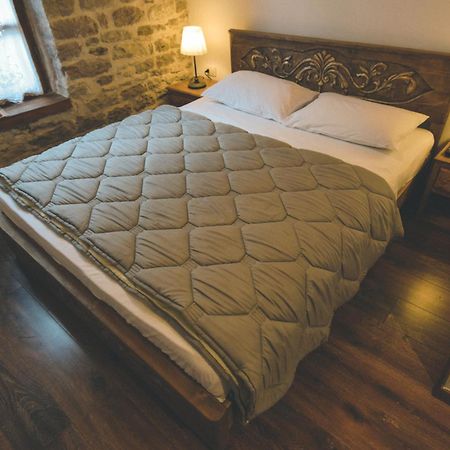 4 Rooms Gjirokastra ภายนอก รูปภาพ