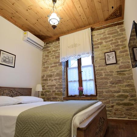 4 Rooms Gjirokastra ภายนอก รูปภาพ