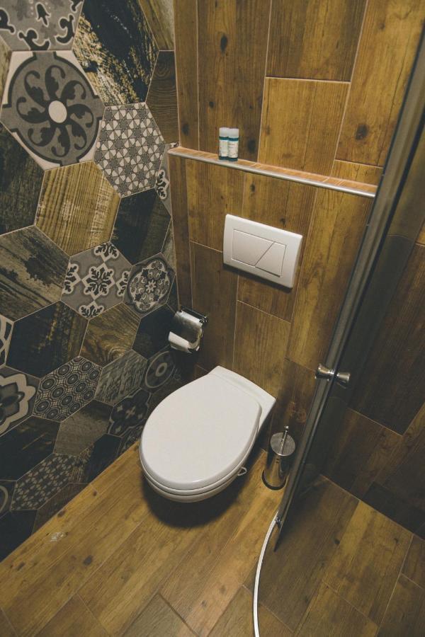4 Rooms Gjirokastra ภายนอก รูปภาพ