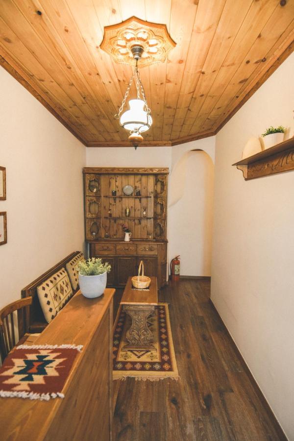 4 Rooms Gjirokastra ภายนอก รูปภาพ