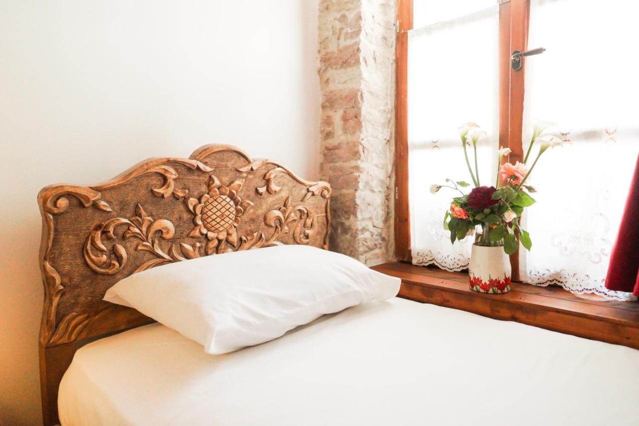 4 Rooms Gjirokastra ภายนอก รูปภาพ