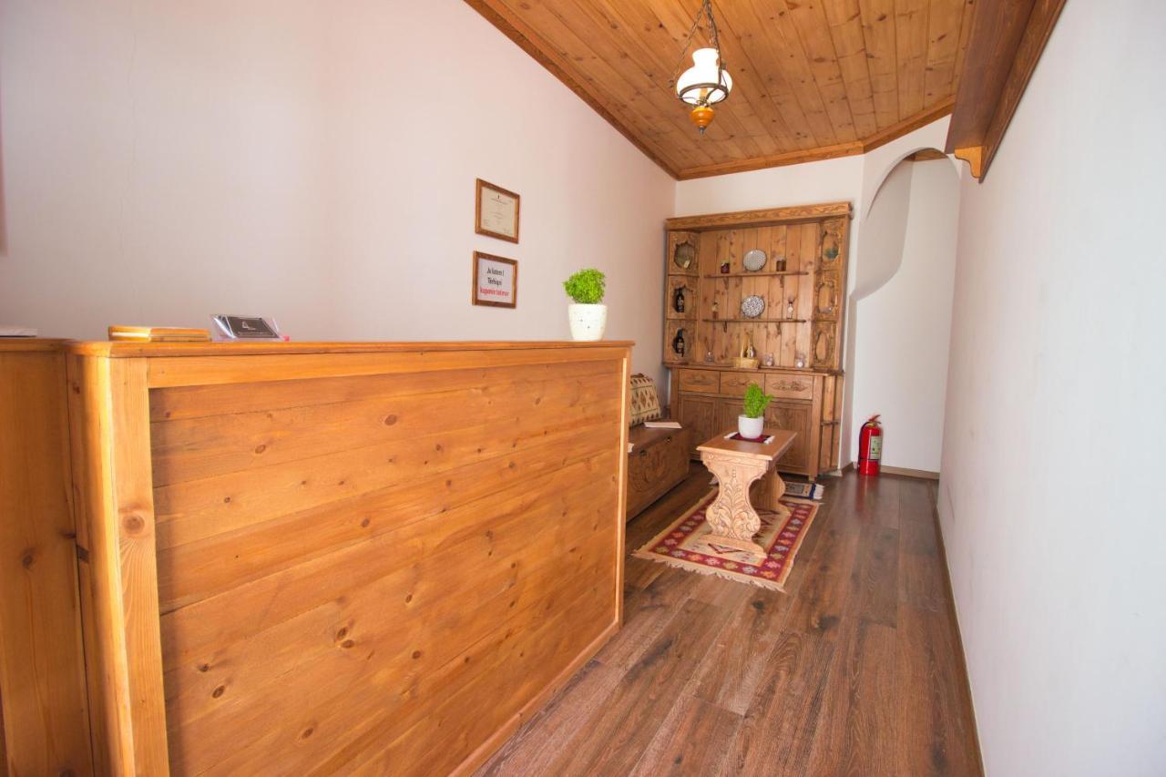 4 Rooms Gjirokastra ภายนอก รูปภาพ