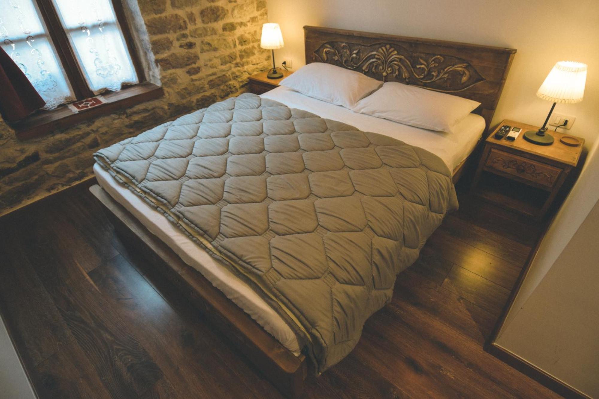 4 Rooms Gjirokastra ภายนอก รูปภาพ